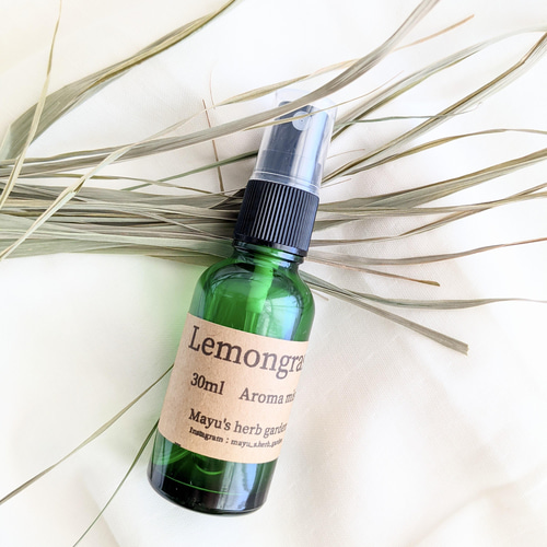 甘い柑橘系の香りが特徴的なレモングラスのアロマミスト・ルーム