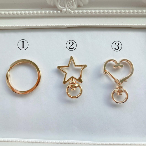 新商品‼︎ イニシャルチャーム 可愛い レジンチャーム キーホルダー