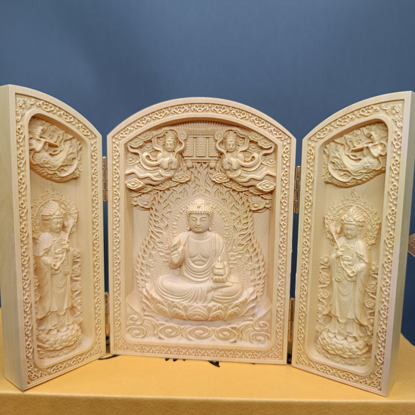 ♥骨董品　木彫り　仏像　木箱付き　仏様　仏具　仏壇　彫刻 珍品 観音菩薩 三開仏 仏師彫り 木彫仏像 仏教工芸品 仏壇 仏像 木彫