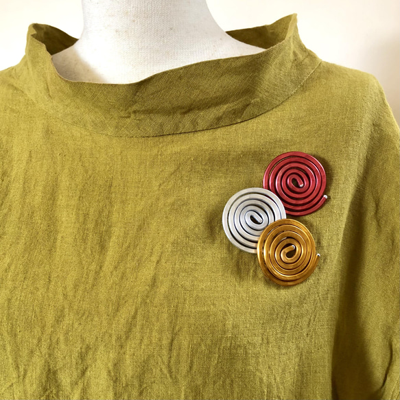 ぐるぐるブローチ（小） 2枚目の画像