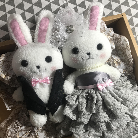 RABBIT LULU【兔子娃娃 結婚兔 典雅灰婚紗】結婚禮物 婚禮會場佈置 安床娃娃 第2張的照片