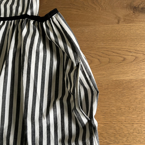 たっぷりギャザー⚮̈エプロンワンピース⚮̈リネンコットン⚮̈2柄