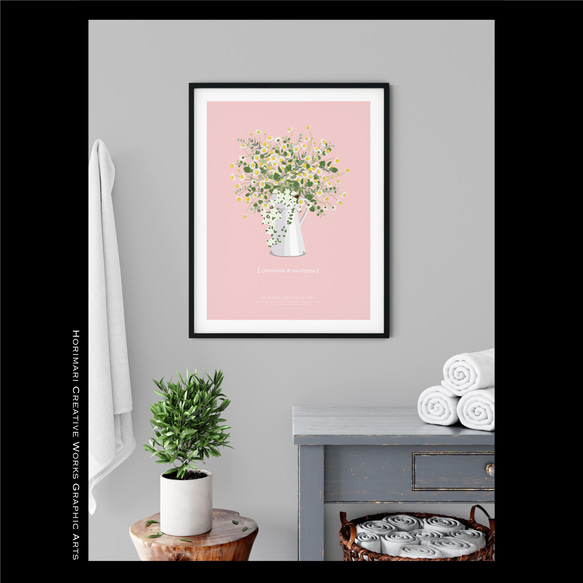 【カモミールとユーカリのピッチャーアレンジ】インテリア アートポスター ピンク背景 5枚目の画像