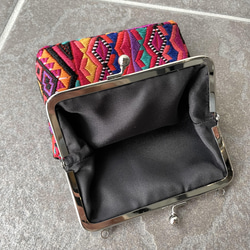 Guatemalan Huipil × Leather Mini Bag／グアテマラ 刺繍 レザー がま口バッグ 6枚目の画像