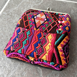 Guatemalan Huipil × Leather Mini Bag／グアテマラ 刺繍 レザー がま口バッグ 4枚目の画像