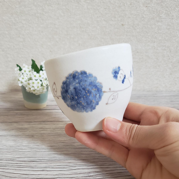 ※小さめサイズ※丸いお花のフリーカップ（藍） 2枚目の画像
