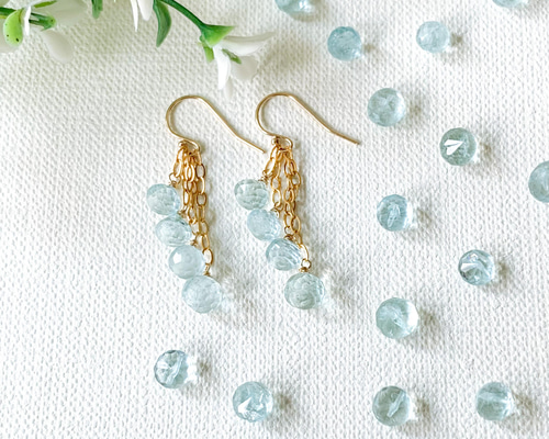 専用です　14kgf アクアマリンのシェルカービングピアス 専用です 14kgf アクアマリンのシェルカービングピアス