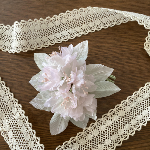 布花 コサージュ 色付いた八重桜 染め花 コサージュ Knubana