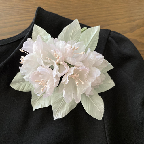 布花 コサージュ 色付いた八重桜 染め花 コサージュ Knubana