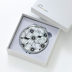 貝殻装飾のハンドミラー3点セット ハンドメイド 貝殻装飾 手鏡とブラシ3点セット 手鏡