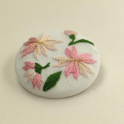 春を呼ぶ桜刺繍ブローチor刺繍ヘアゴム ブローチ かなちゃん手