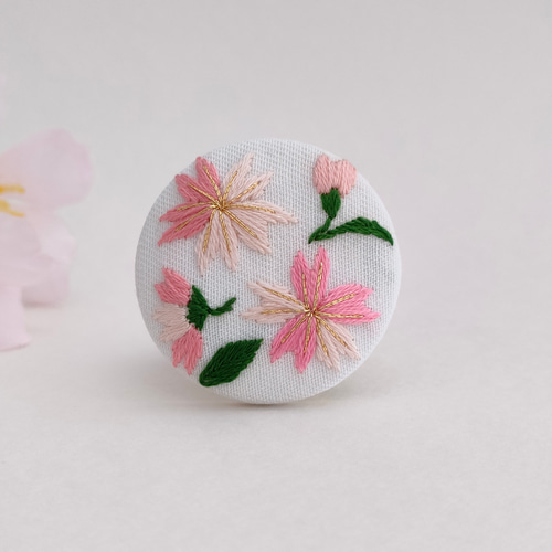 春を呼ぶ桜刺繍ブローチor刺繍ヘアゴム ブローチ かなちゃん手刺繍工房