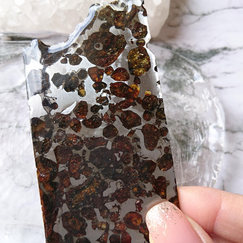 パラサイト隕石✨スライス 天然石 F* 通販 13527779｜Creema(クリーマ)