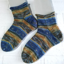 opal毛糸の手編み靴下 1枚目の画像