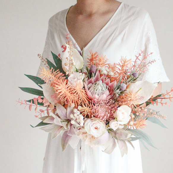 ドレスに映える、キレイ色のカラフルブーケ♡ウエディングブーケ