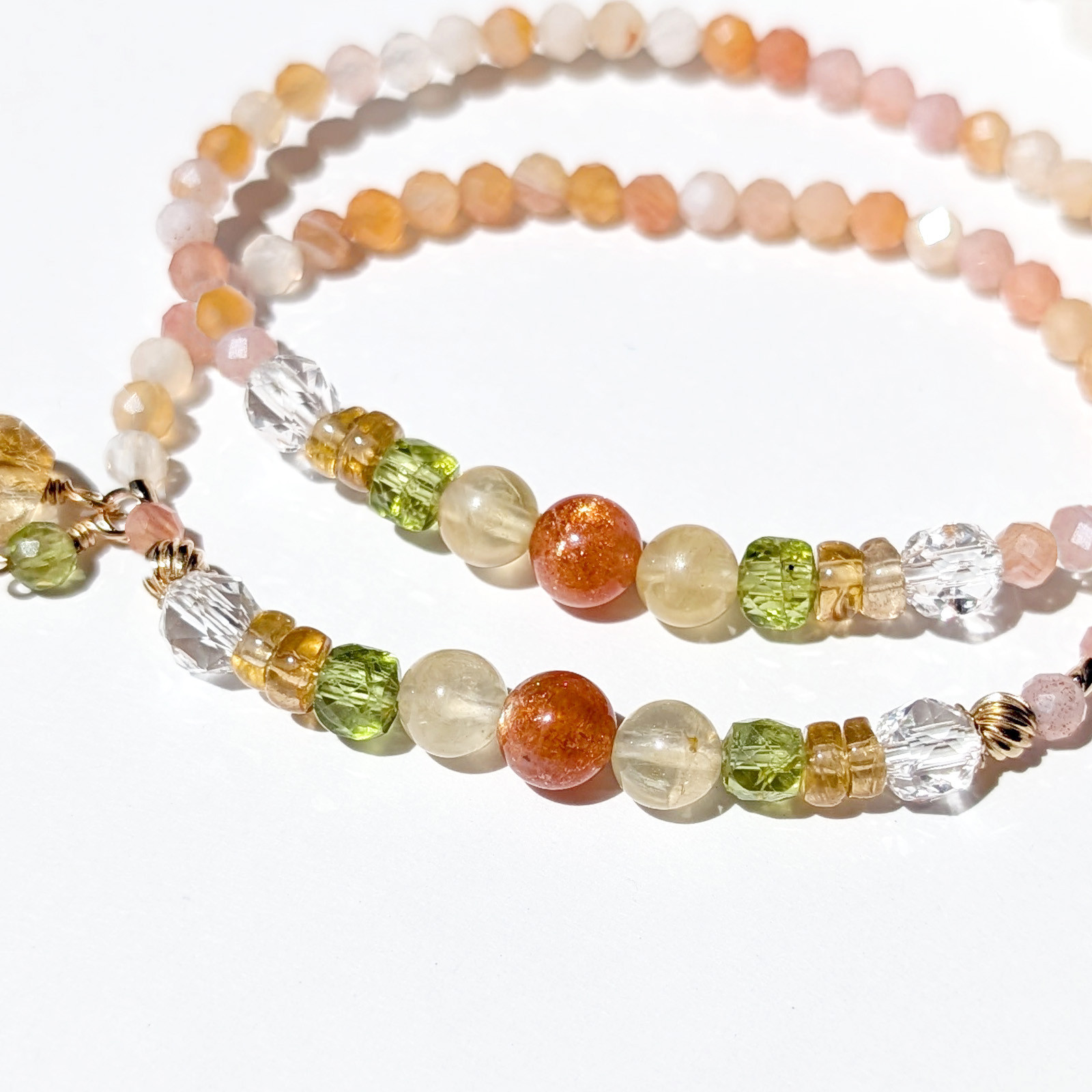 Bouquet／太陽に咲くひまわり サンストーン×ペリドット×ボツワナオレンジカルセドニー　ブーケブレスレット