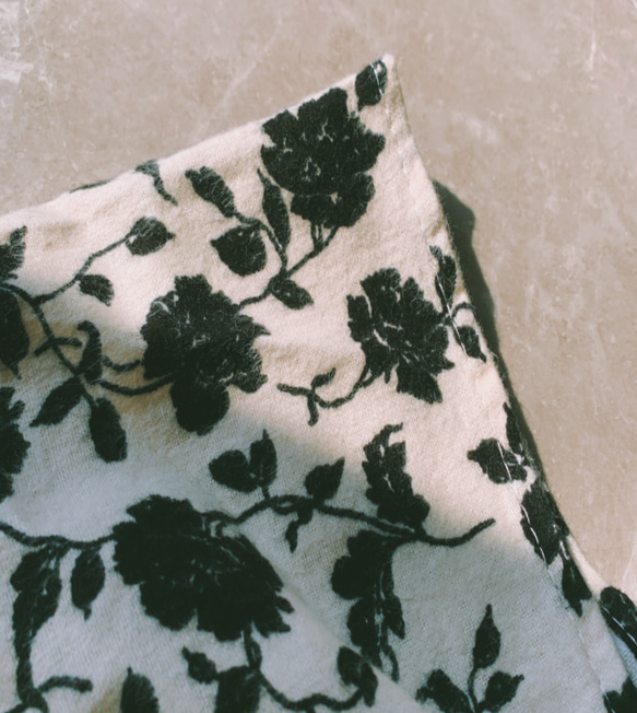 ブッラクスカート~バラの花~高品質スカート 6枚目の画像