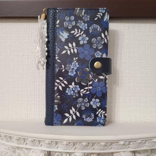 1枚掲載中】※掲載生地でも作製可能です。北欧風 猫柄 手帳型