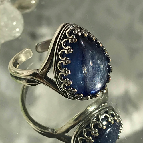 雫のカイヤナイトring（シルバーカラー） 指輪・リング アリスの小瓶 