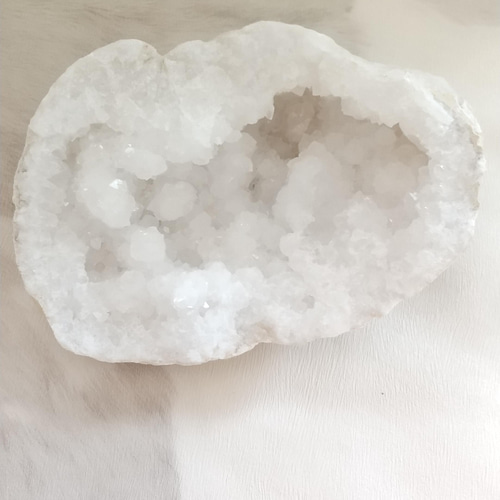 人生を変えたい！高次元のエネルギーを保つジオード・・ モロッコ産