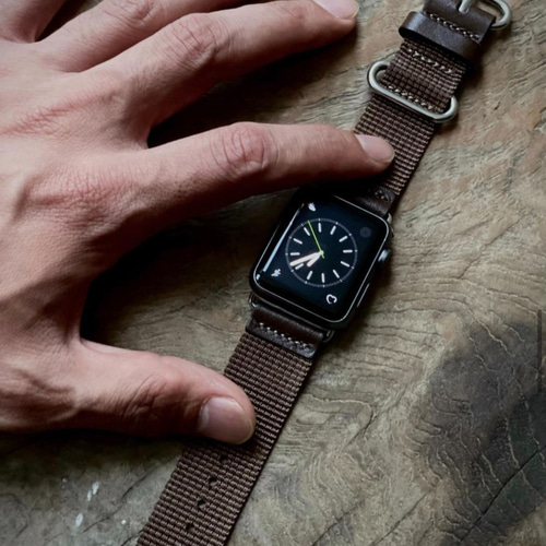 Apple Watch ベルト　パール　ヴィクトリアエマーソン　ベージュ アップルウォッチバンド レディース くすみカラー シリコン