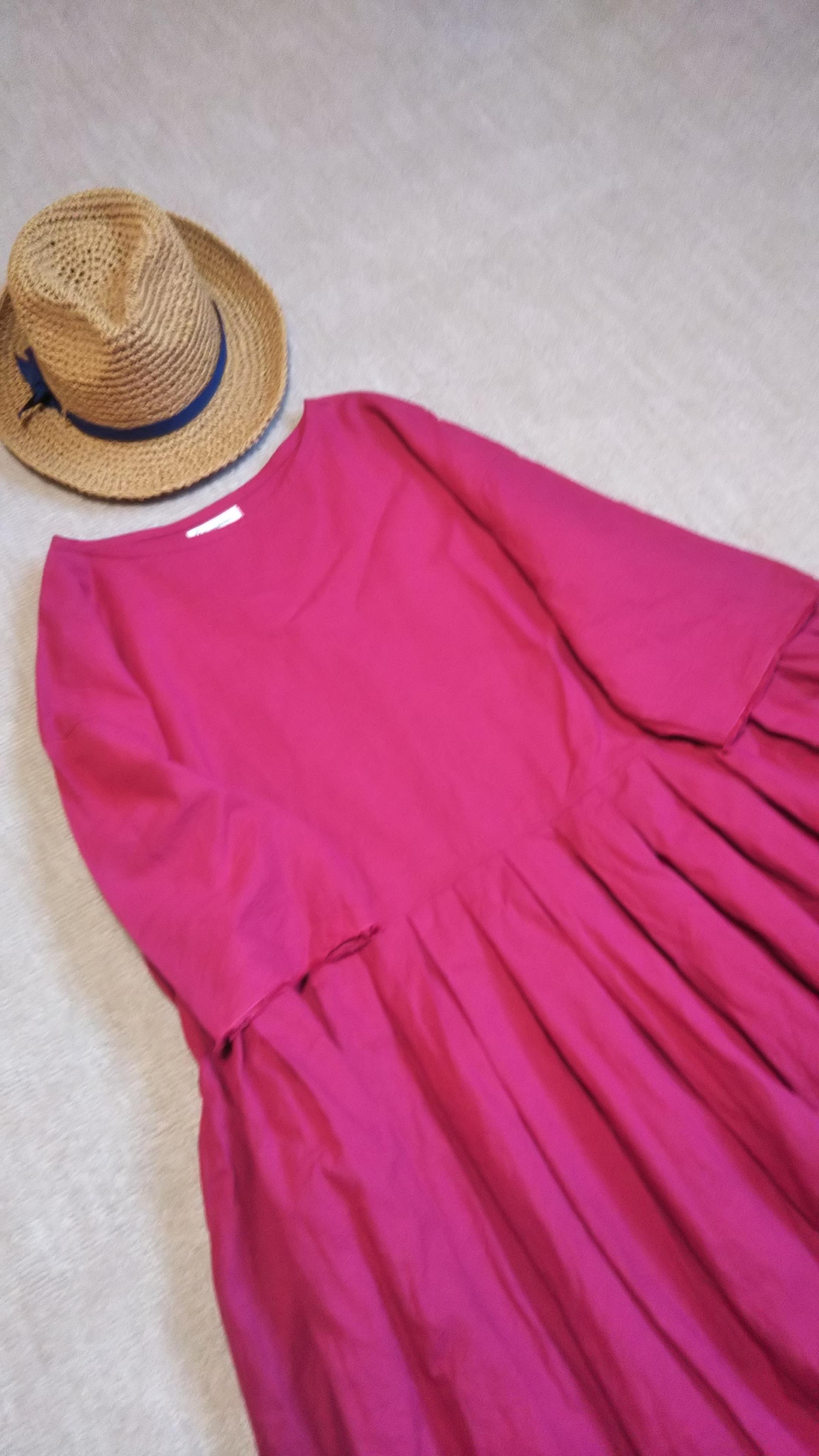 ｃｏｔｔｏｎリネンの赤のワンピース