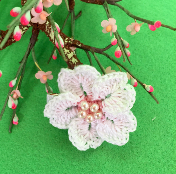 桜モチーフのヘアゴム☆ベビー、キッズ用☆かぎ針編み☆２個セット☆送料無料 4枚目の画像