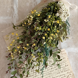 かすみ草とアオモジのナチュラルスワッグ✳︎✳︎ユーカリ 花束