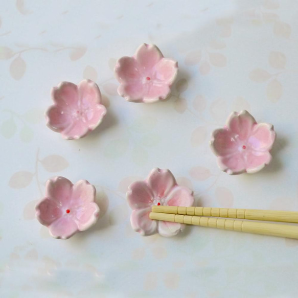 「含5個櫻花筷架+小鳥夾」陶瓷花筷套裝 第4張的照片
