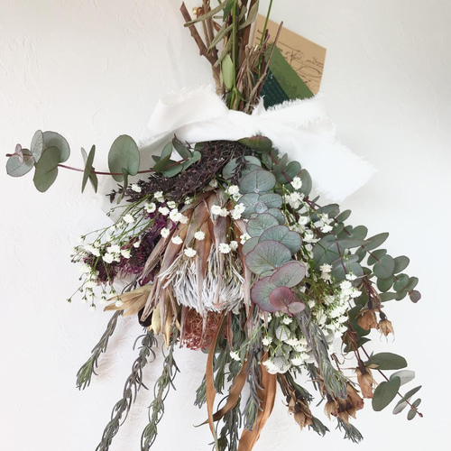 ドライフラワー★キングプロテアとユーカリのスワッグ★スモークツリー　アイバンホー ドライフラワー☆キングプロテアとユーカリのスワッグ☆スモークツリー