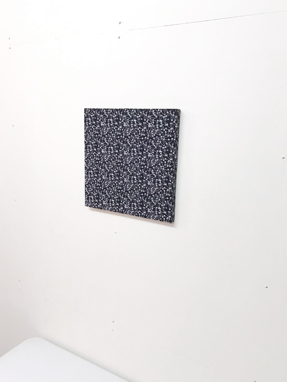 布藝面板 30 × 30 × 2cm 安全別針 室內雜貨 牆面裝飾 第6張的照片