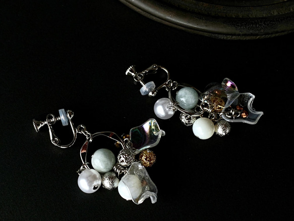 [三月誕生石] 乳白色海藍寶石&amp;珍珠母耳環/耳環 第2張的照片