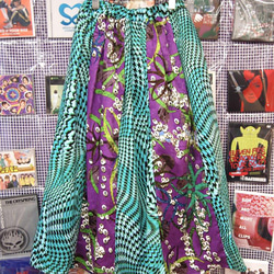 紫 x 綠 Total Pattern Mix 喇叭長裙 第3張的照片