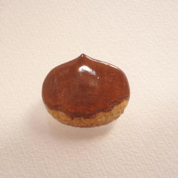 送料無料 時代物　栗根付　秀逸作 木彫刻 根付『 栗 大 』 柘植 彫刻 木彫り くり 植物 秋 彫刻 佐藤史隆