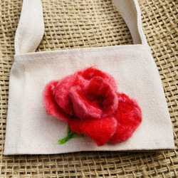 羊毛氈立體設計款環保飲料袋-一朵獨一無二的玫瑰花 第6張的照片