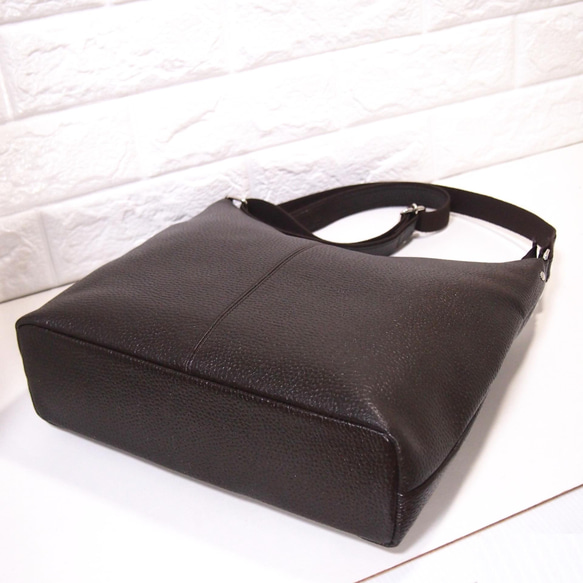 ★手工製作★日本製造★柔軟真皮★大號斜挎包★巧克力色★垂直★超輕★ 第5張的照片