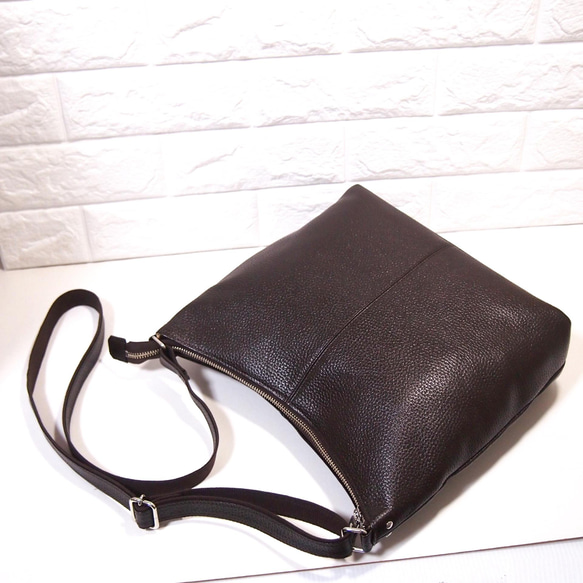 ★手工製作★日本製造★柔軟真皮★大號斜挎包★巧克力色★垂直★超輕★ 第9張的照片