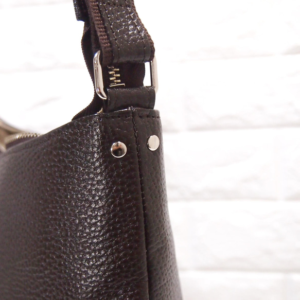 ★手工製作★日本製造★柔軟真皮★大號斜挎包★巧克力色★垂直★超輕★ 第8張的照片