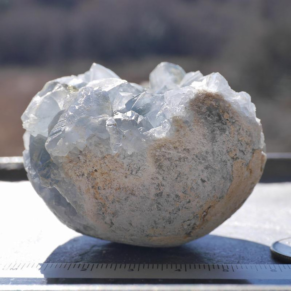 天然石 約268g約60mmセレスタイト(マダガスカル産)半球原石結晶ぎっしり天青石[ce-220304-01] 8枚目の画像