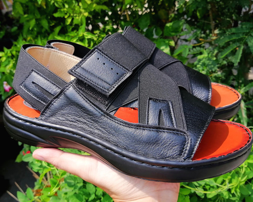 【最終価格】美品マルニ 厚底 グリッター サンダル 38 スポーツサンダル バイアシナガオジサン by あしながおじさん 厚底グリッター