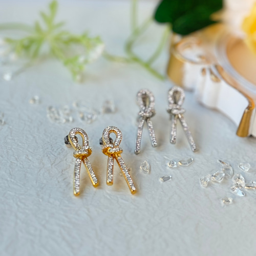 SWAROVSKI✨️ スワロフスキー Infinity 2way ピアス SWAROVSKI✨️ スワロフスキー Infinity 2way ピアス SWAROVSKI