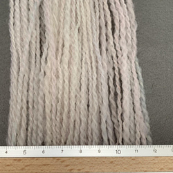 手洗い手染め手紡ぎ毛糸　【ペレンデール】（2022030201) 5枚目の画像