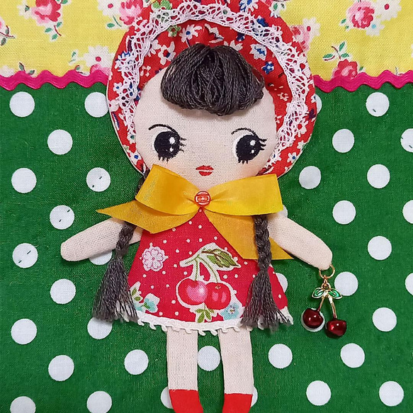 ハンドメイド 文化人形 アップリケ レトロポップ ポーチ セカンド 