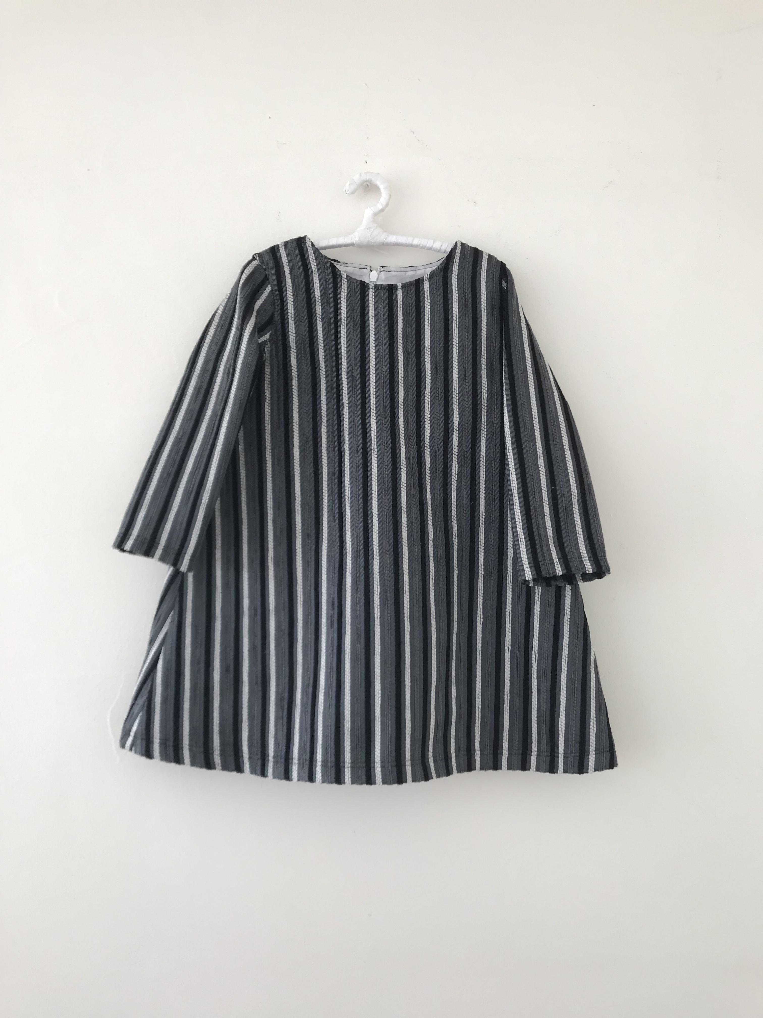 女の子ワンピース　ストライプ柄　size110