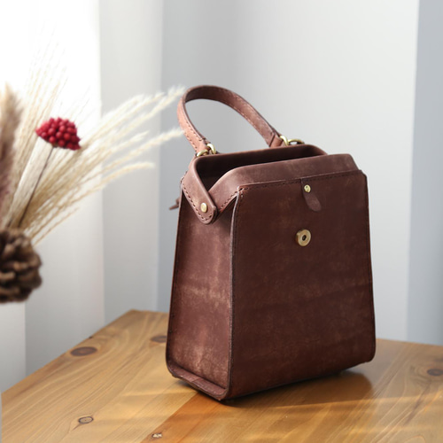 切線派】新商品！たるマチ2WAY 鞄 がま口 本革手作りのレザー