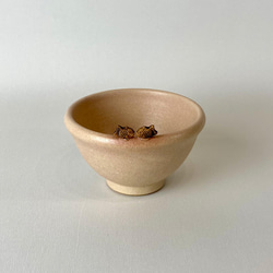 【受注制作品】タイヤキの茶碗（ベージュ、双子タイプ） 1枚目の画像