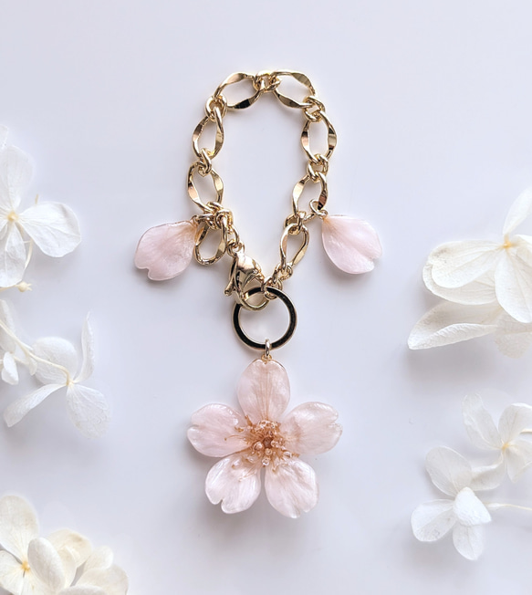 【受注制作】Everpink. 本物の桜　こだわり厳選花　花びら舞う桜のバッグチャーム/キーホルダー 5枚目の画像