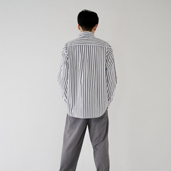 Morino Gakko 舒適條紋襯衫 (白色 x 炭灰色) 男士襯衫 超大襯衫 第10張的照片