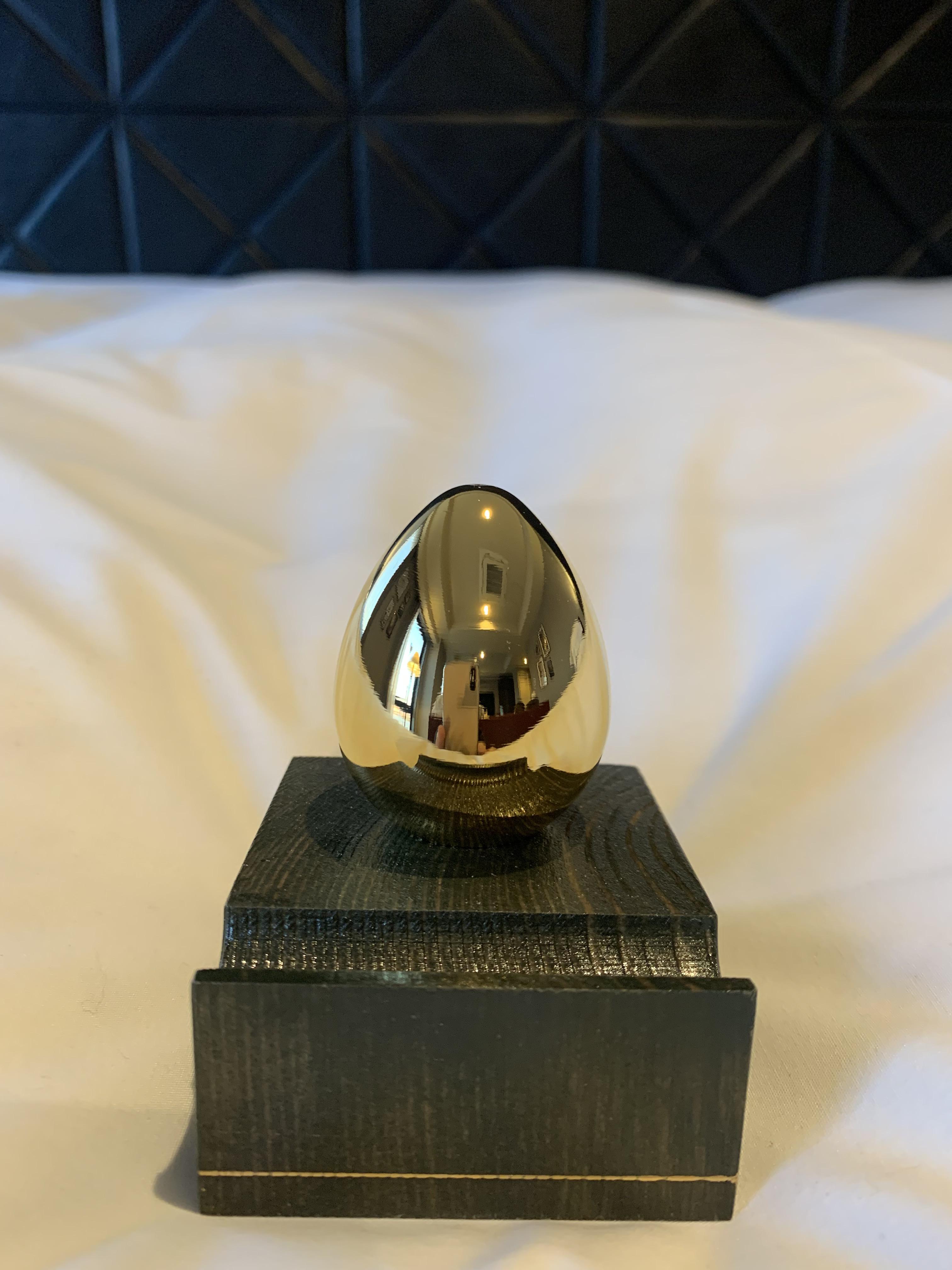 【名前入れ無料】スマホスタンド大Gold Egg (olive green)プレゼントや誕生日に！　珍しい贈り物に！