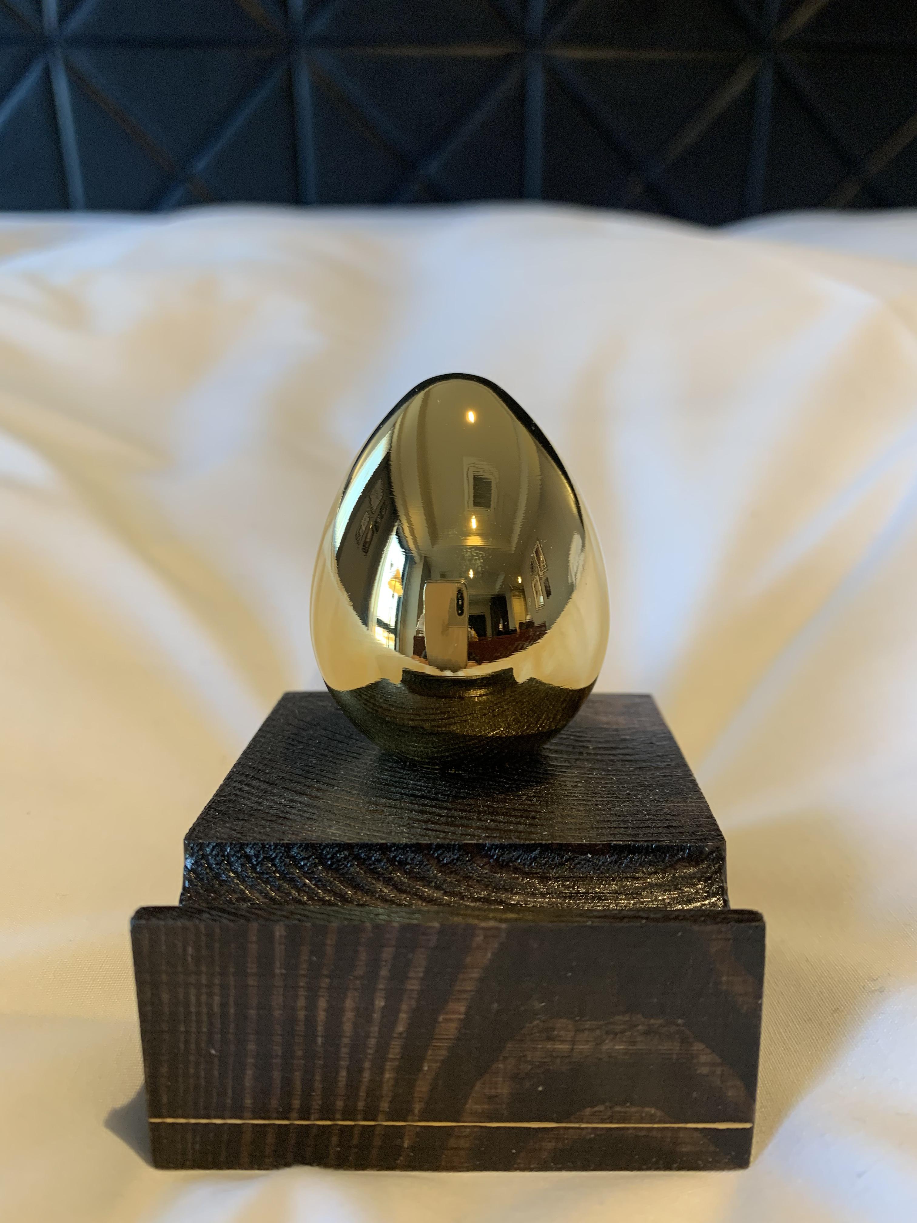 【名前入れ無料】スマホスタンド大Gold Egg (dark brown)プレゼントや誕生日に！　珍しい贈り物に！